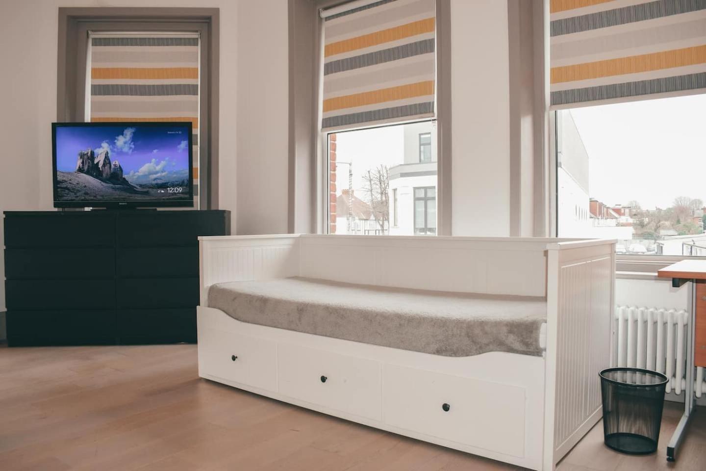 The Twickenham Apartment Near Strawberry Hill Екстер'єр фото
