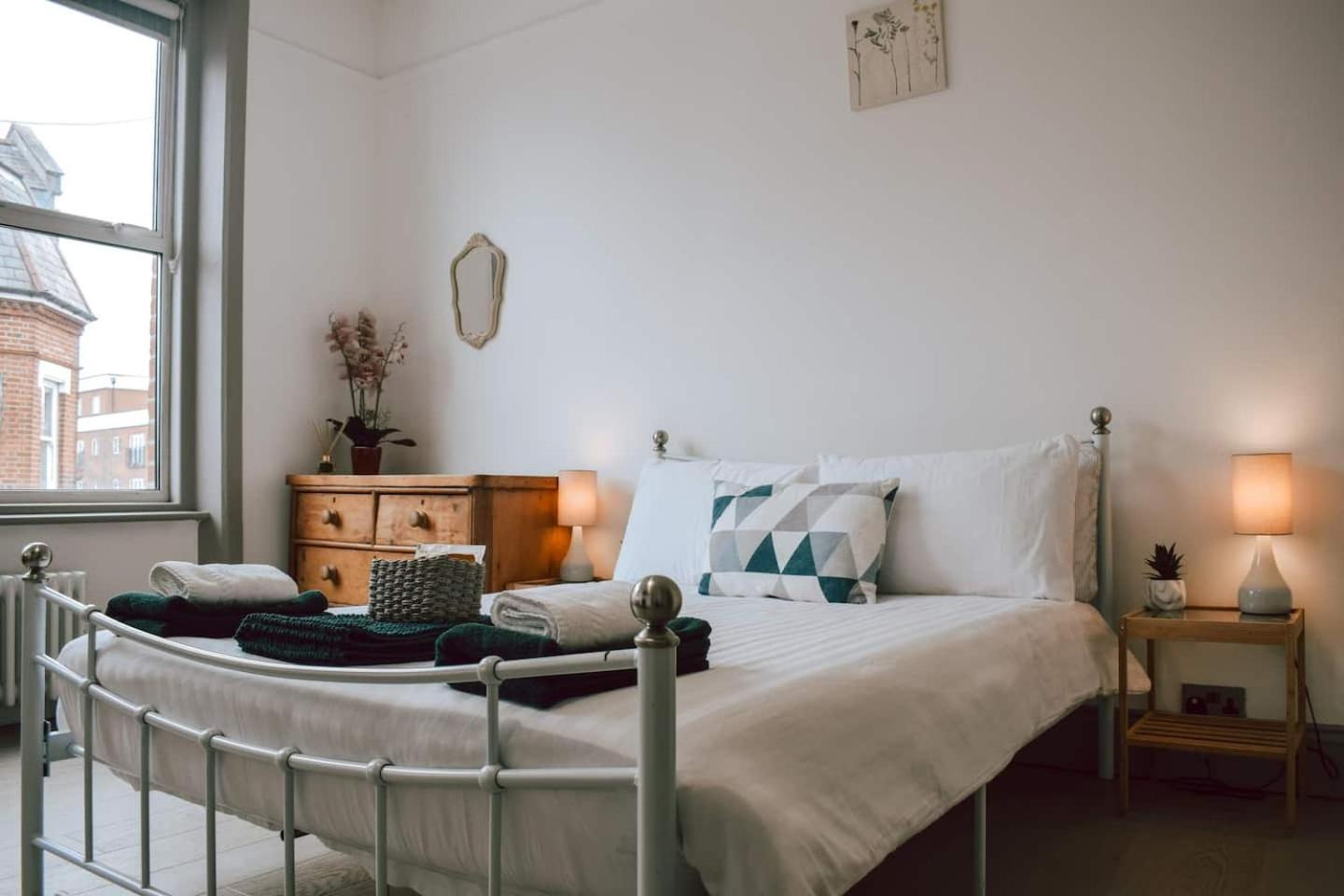 The Twickenham Apartment Near Strawberry Hill Екстер'єр фото