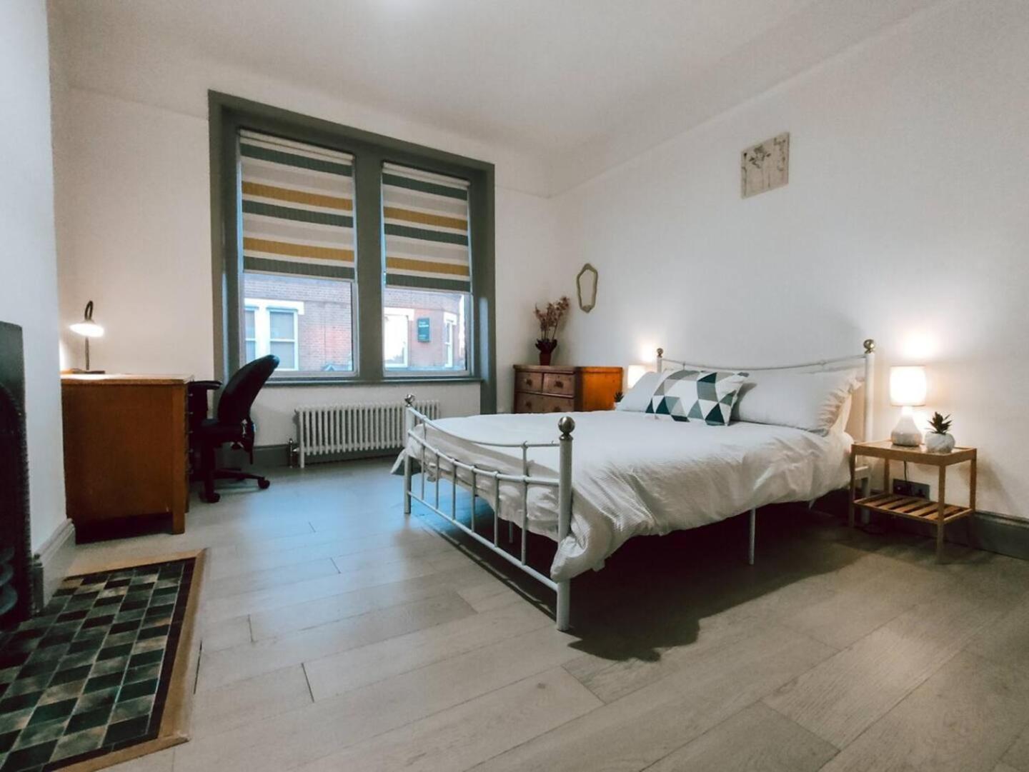 The Twickenham Apartment Near Strawberry Hill Екстер'єр фото